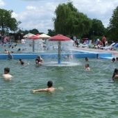 REKREAČNÁ OBLASŤ KURINEC - ZELENÁ VODA: pools with thermal water