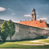MESTO SKALICA: Františkánsky komplex s hradbami