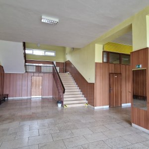 TURISTICKÁ UBYTOVŇA PRI SOŠ SNINA: Vstup do ubytovne