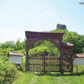 OBEC HAJNÁČKA: Vstupná brána k hradu
