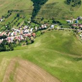 OBEC SLATVINA: Letecký záber na obec Slatvina