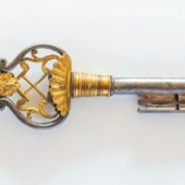 NÁRODNÁ BANKA SLOVENSKA - MÚZEUM MINCÍ A MEDAILÍ KREMNICA: Zbierkový predmet z fondu múzea - kľúč od mest- skej brány v Kremnici zo 16. storočia
