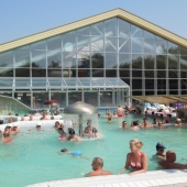 MESTO VEĽKÝ MEDER: -Rekreačný bazén